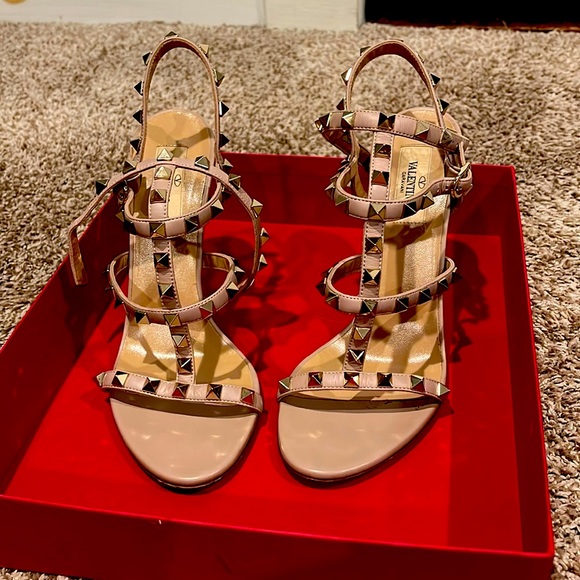 Valentino Garavani Shoes - Gorgeous Valentino - worn once!
